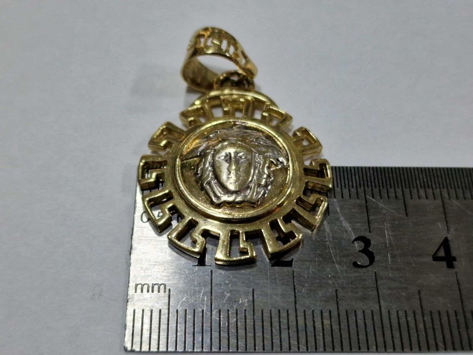 Златна висулка Versace 14K 585 / 6.51 гр.