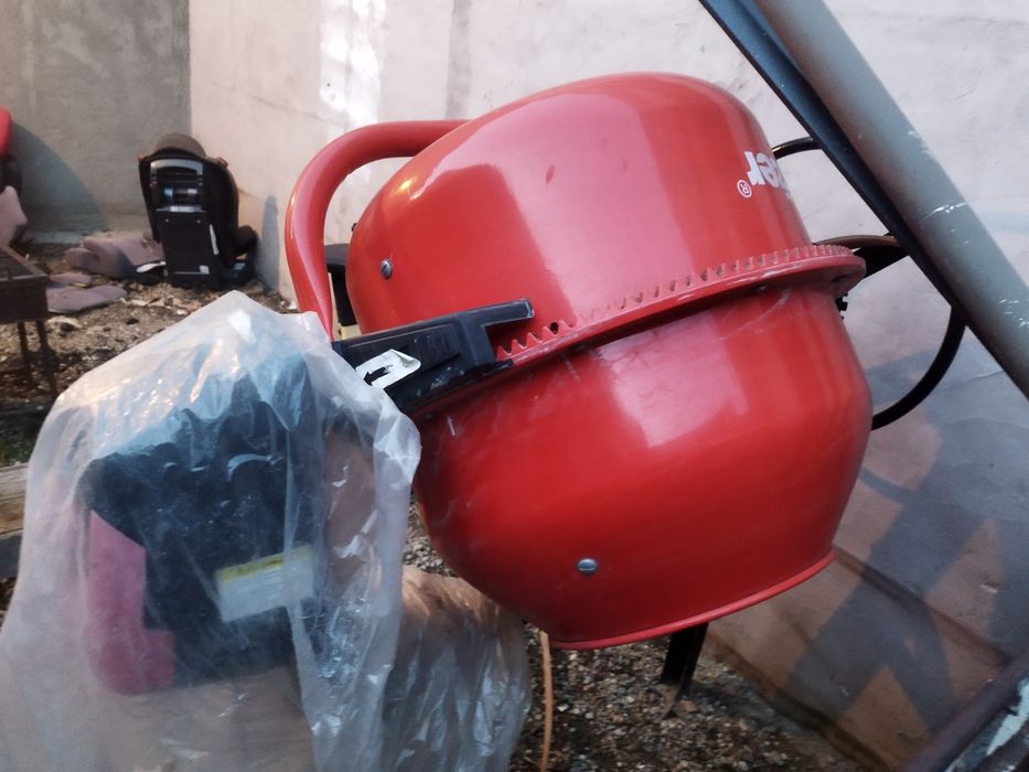 Betoniera aproape nouă