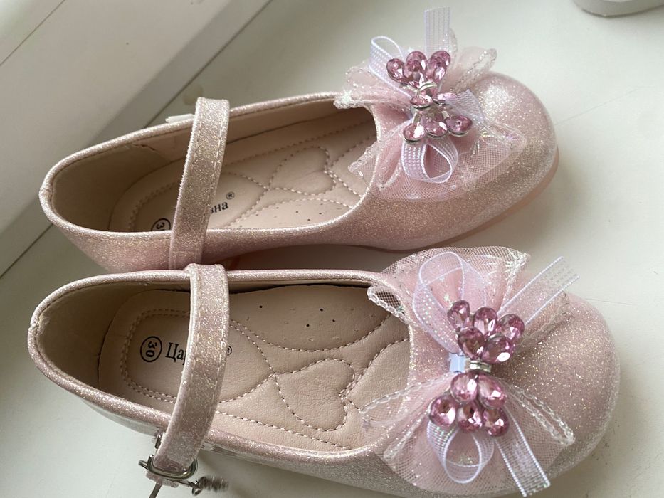 Продаётся детская обувь