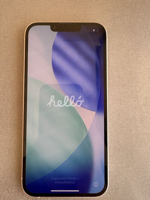 iPhone 13 розов