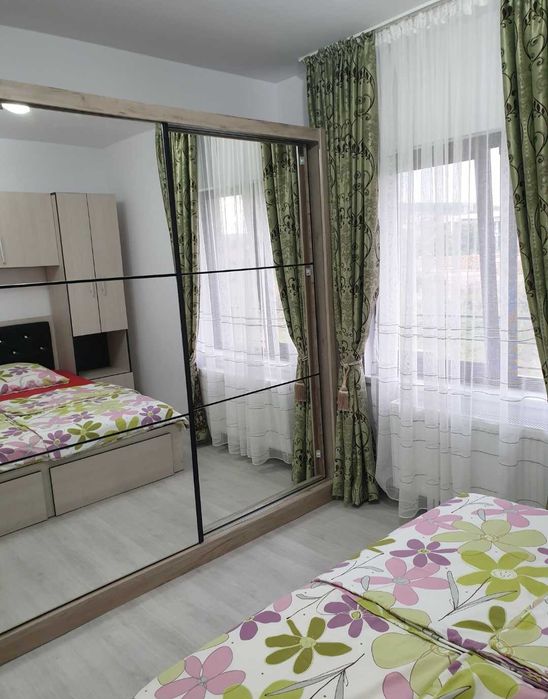 Inchiriez apartament cu 3 camere zona Dedeman