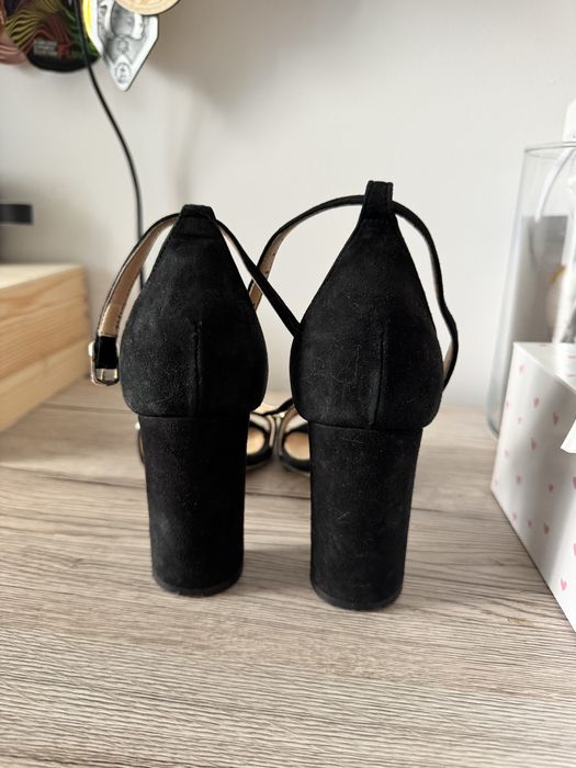 Vand sandale piele negre cu margele