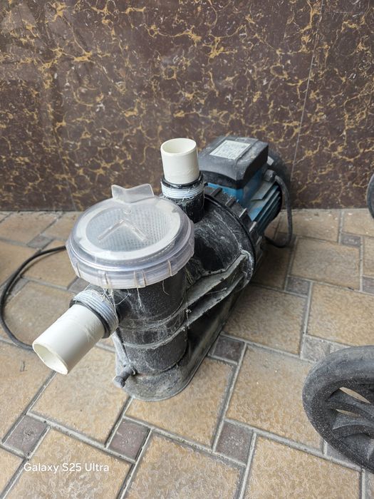 Насос для бассейна 1.1kw.