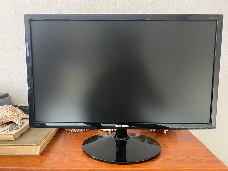 Монитор Samsung 24" S24D300H 60 Hz, 1920x1080