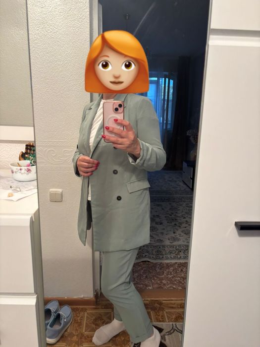 Брючный костюм женский 46 размер