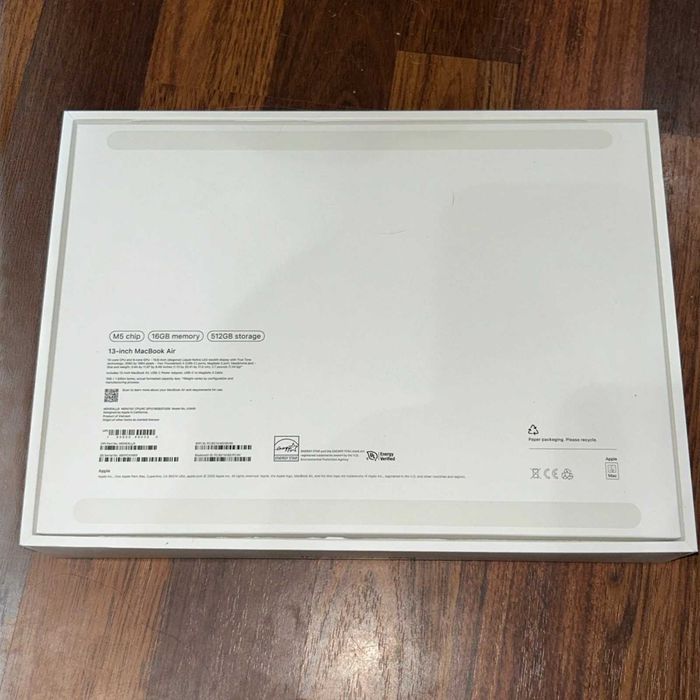 Apple Macbook Air 13 M5
