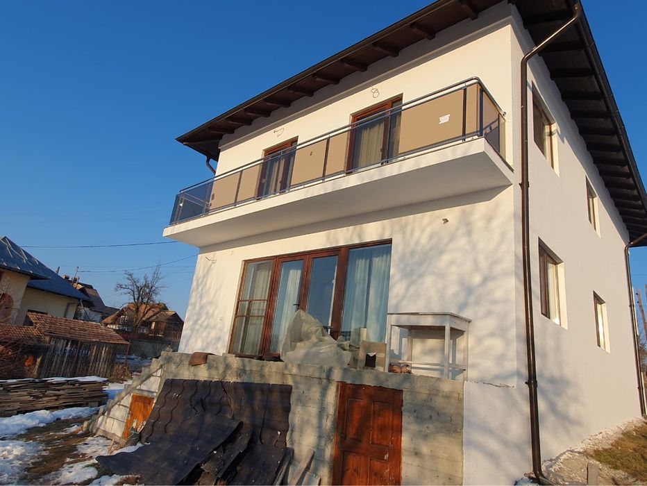 Balustrada din sticla terase si balcoane