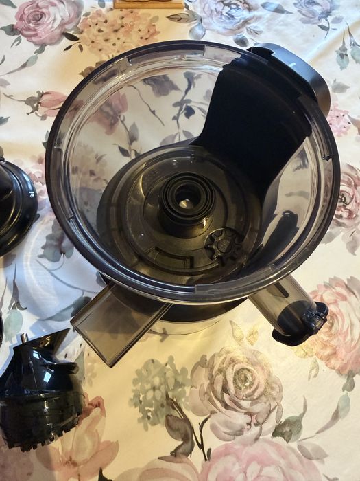 Продавам запазена сокоизтисквачка