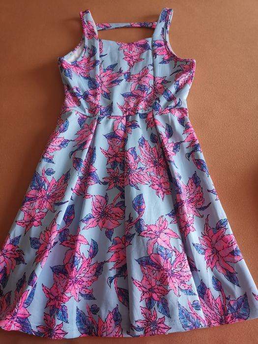 Страхотни маркови дрешки за момиче ръст 140-152