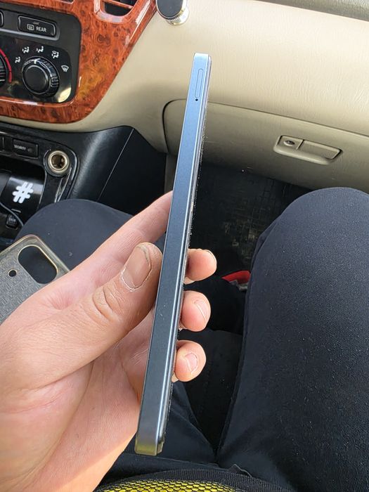 Срочно продам телефон