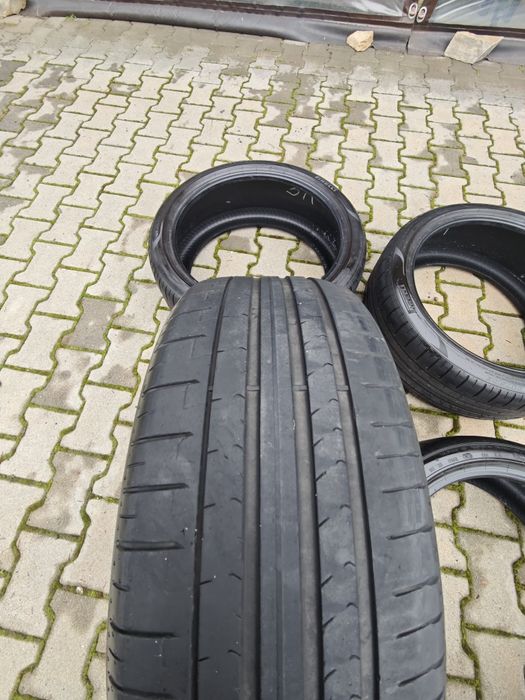 Летни гуми  Pirelli P ZERO 235 40 R19