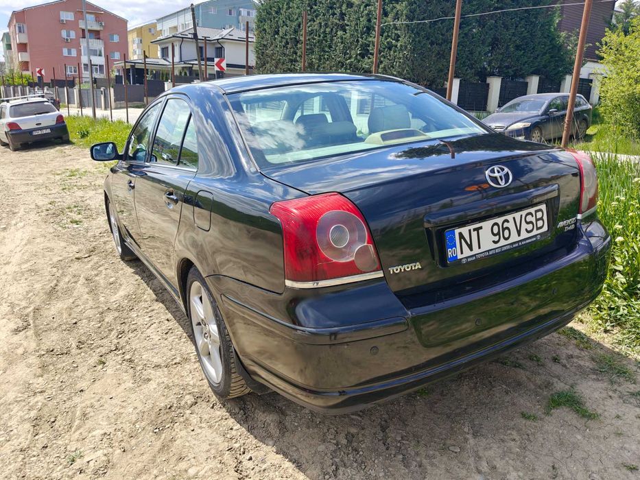 Toyota Avensis 2.2 D-4D Luxury