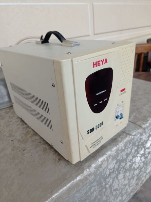 Стабилизатор напряжения переменного тока HEYA.