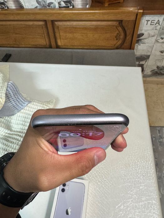 Продам IPhone 11
