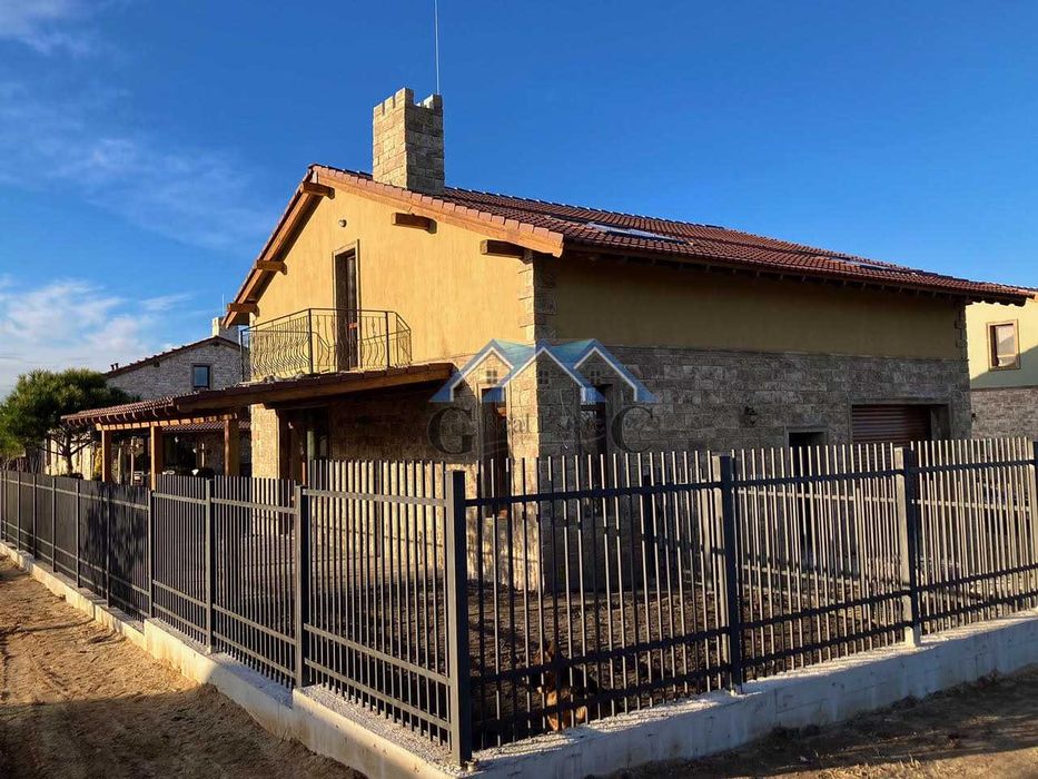 Продава се Къща в с. Приселци, Област Варна - 240 кв.м за 1113 €/кв.м - Снимка #9