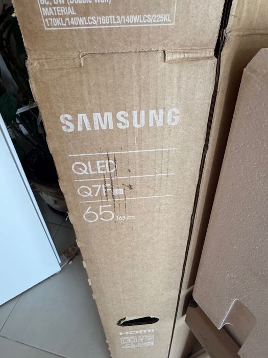 Телевизор Samsung QLED 65 inch - нов
