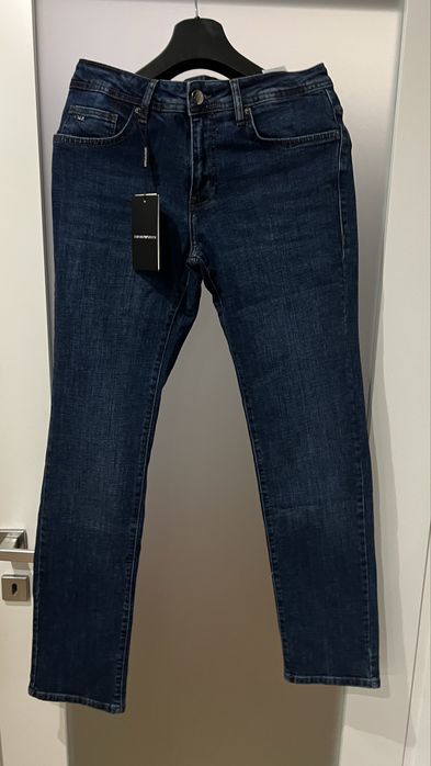 Дънки EMPORIO ARMANI.Чисто нов модел.Налична серия от 31ви-38ми размер