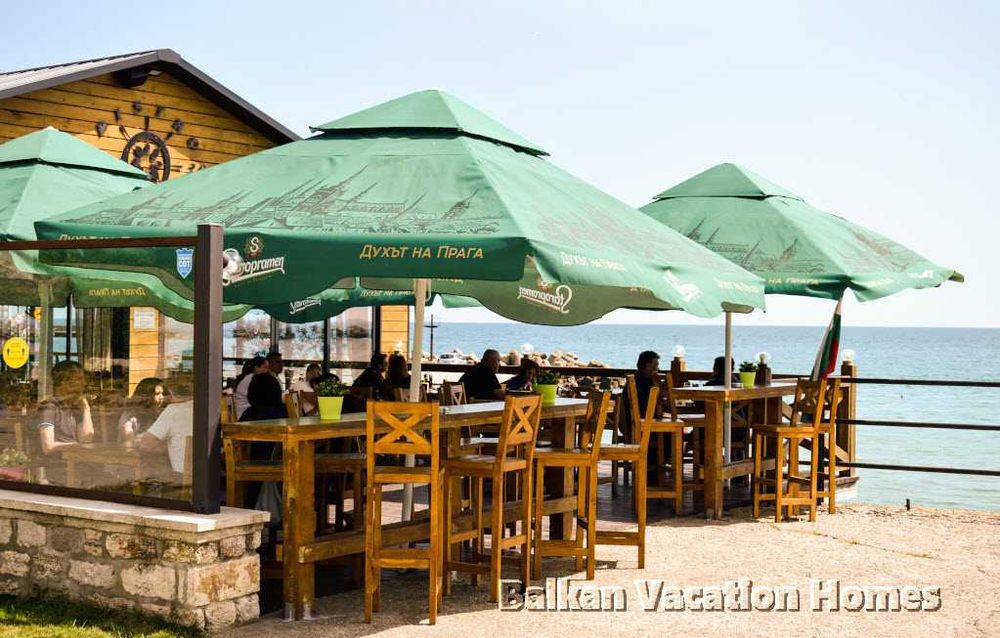 Продава се Тристаен апартамент в Каварна - 103 кв.м за 797 €/кв.м - Снимка #22