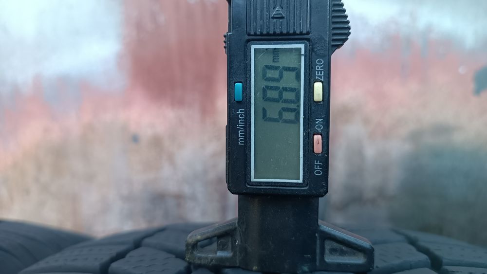 235/45/17 Bridgestone Дот 2222