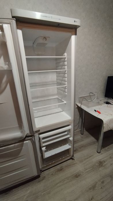 Продам холодильник