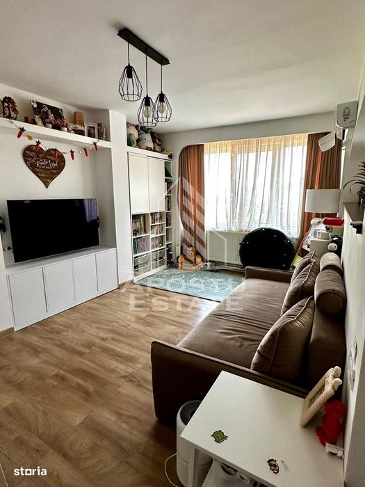 Apartament cu 4 camere de vânzare , renovat, decomandat,Gheorghe Lazar — fotografia 1