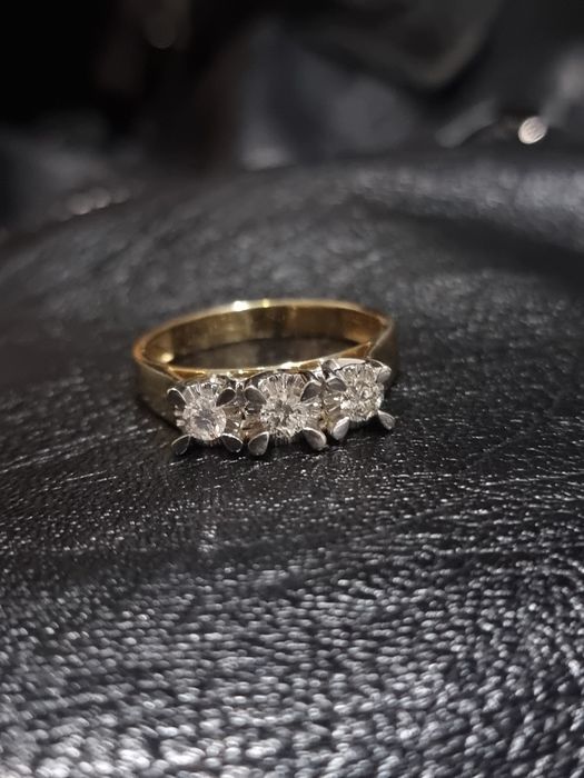 Бриллиантовое кольцо