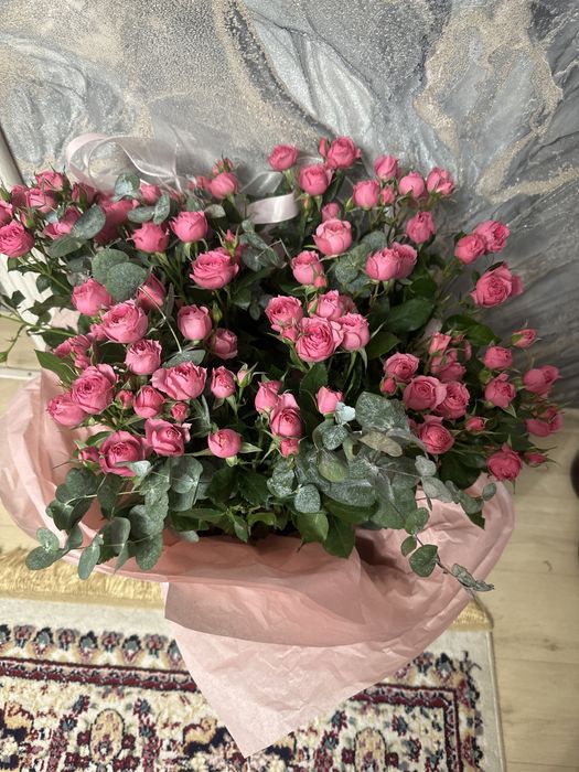 Цветы свежие розы