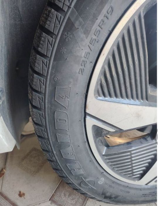 Продам шины всесезонные