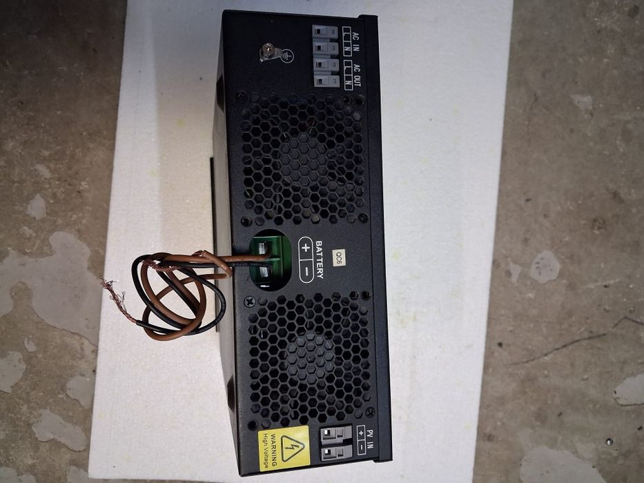 Invertor solar on/ off grid Breckner 3,2kw,,Defect "