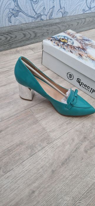 Продам туфли женские