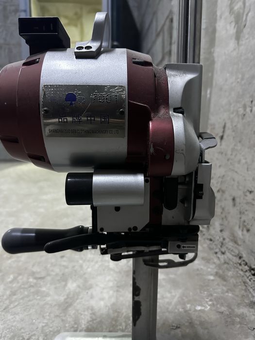 Раскройный сабельный нож