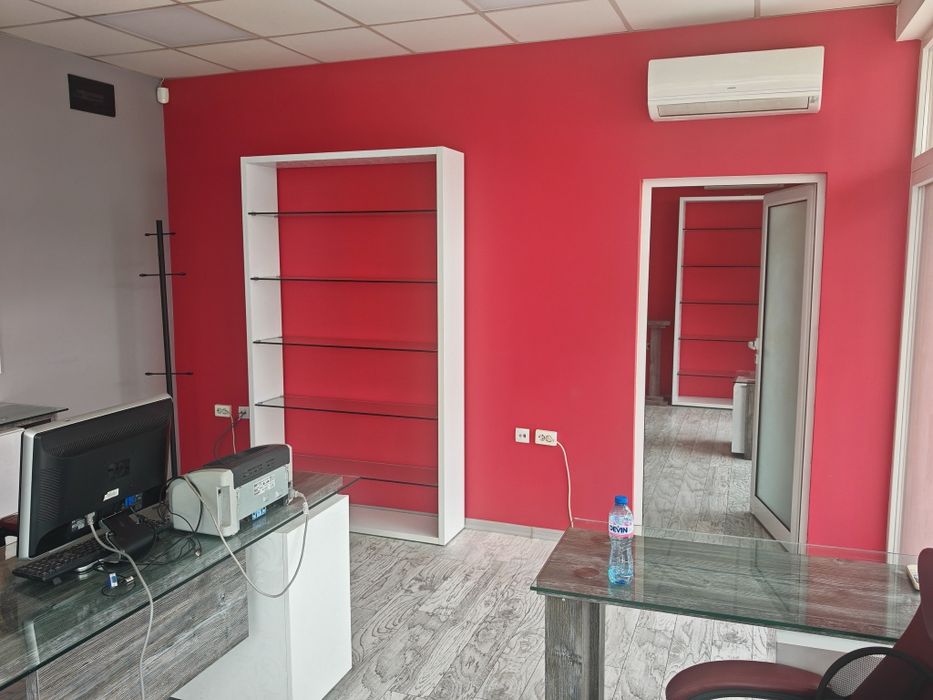 Офис обзавеждане