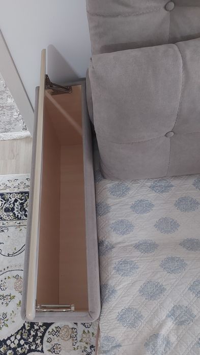 Продам диван (угловой)