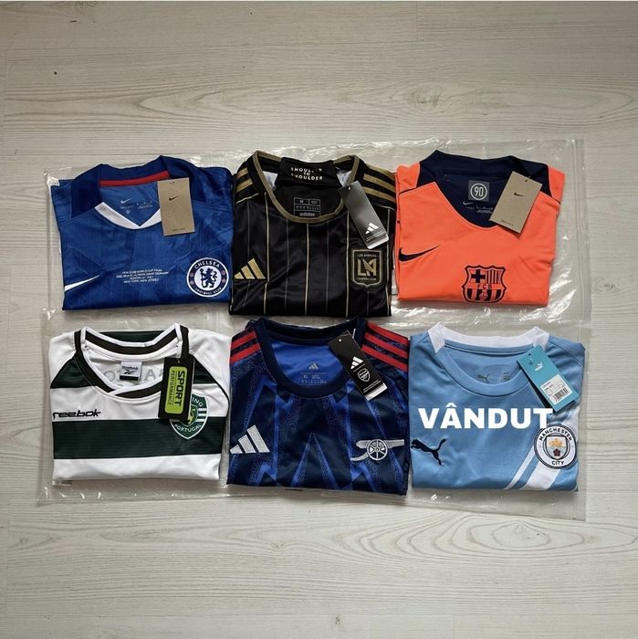 Tricouri de Fotbal