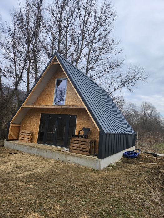 Executam cabane A frame,acoperișuri,terase,foișoare