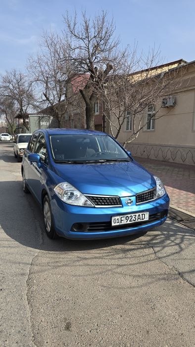 Srochno Sotiladi nissan tiida