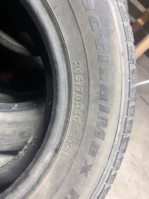 Продам резину 215/70/16