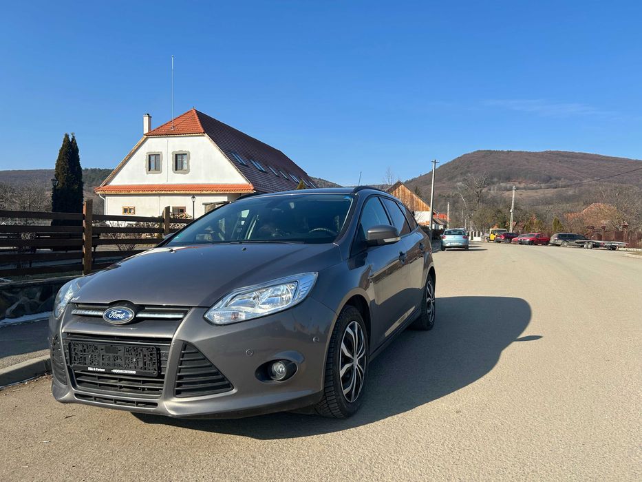 Ford Focus 1.6 ECO BOOST - 150 Cp *** 2013 Negociabil!!