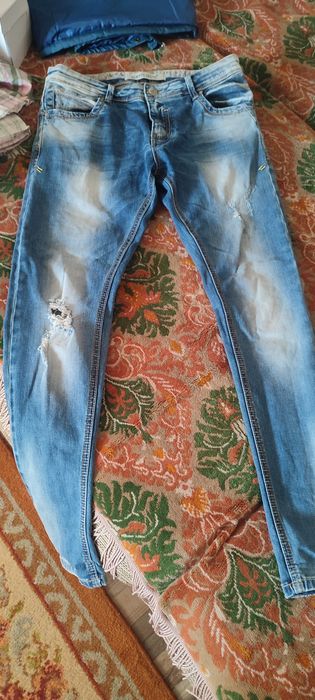 Blugi bărbat proveniență Italia noi