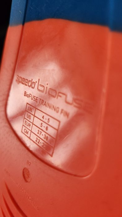 Speedo  biofuse labe inotătoare  37-38