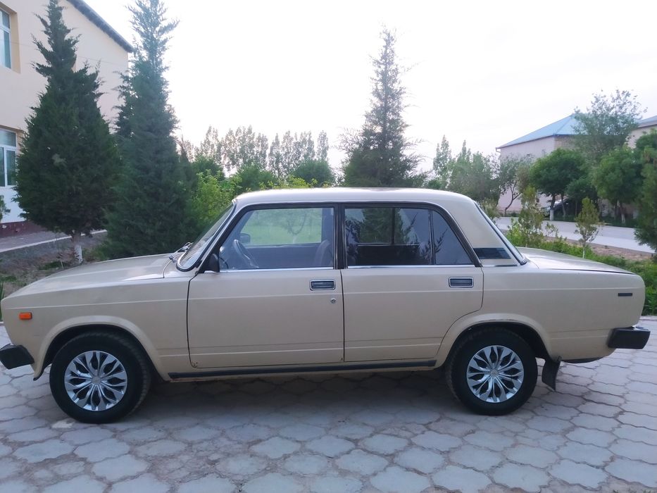 JIGULI sotiladi narxi 23mln (kelishiladi)