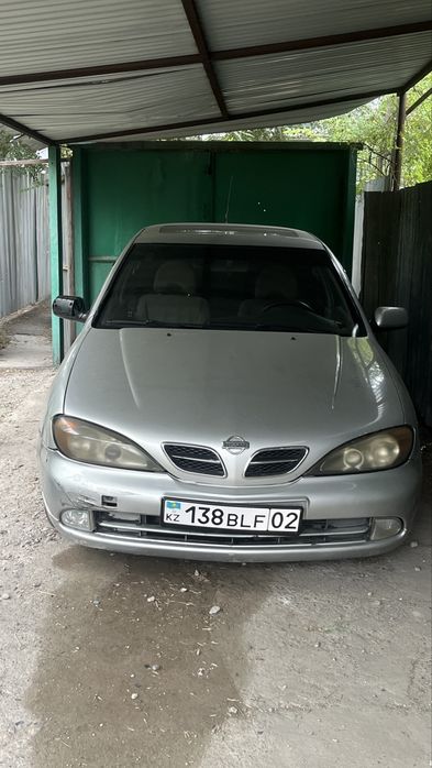 Машина Nissan Primera,