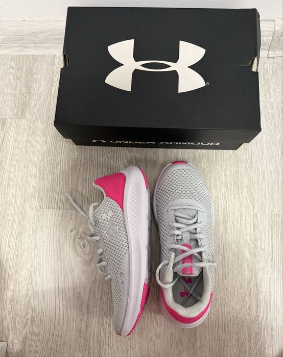 Дамски маратонки Under Armour