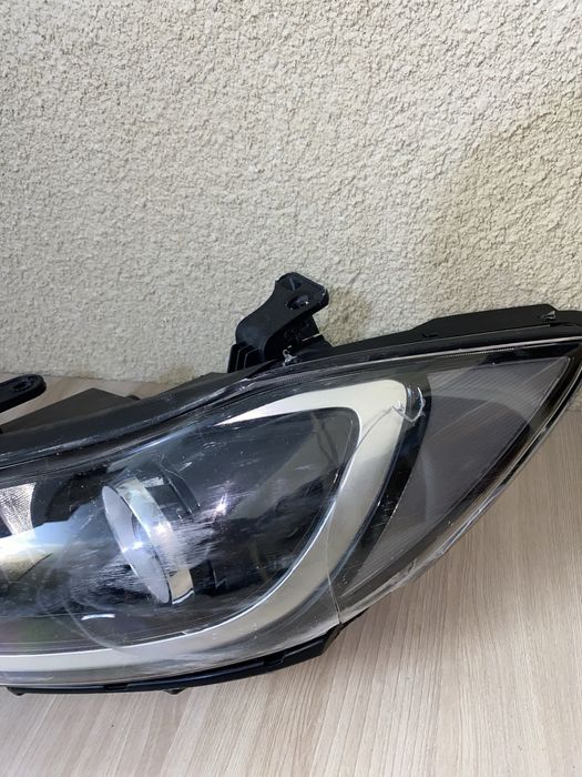 Hyundai Elantra 2016 фара левый