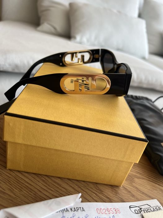 Оригинални слънчеви очила Fendi