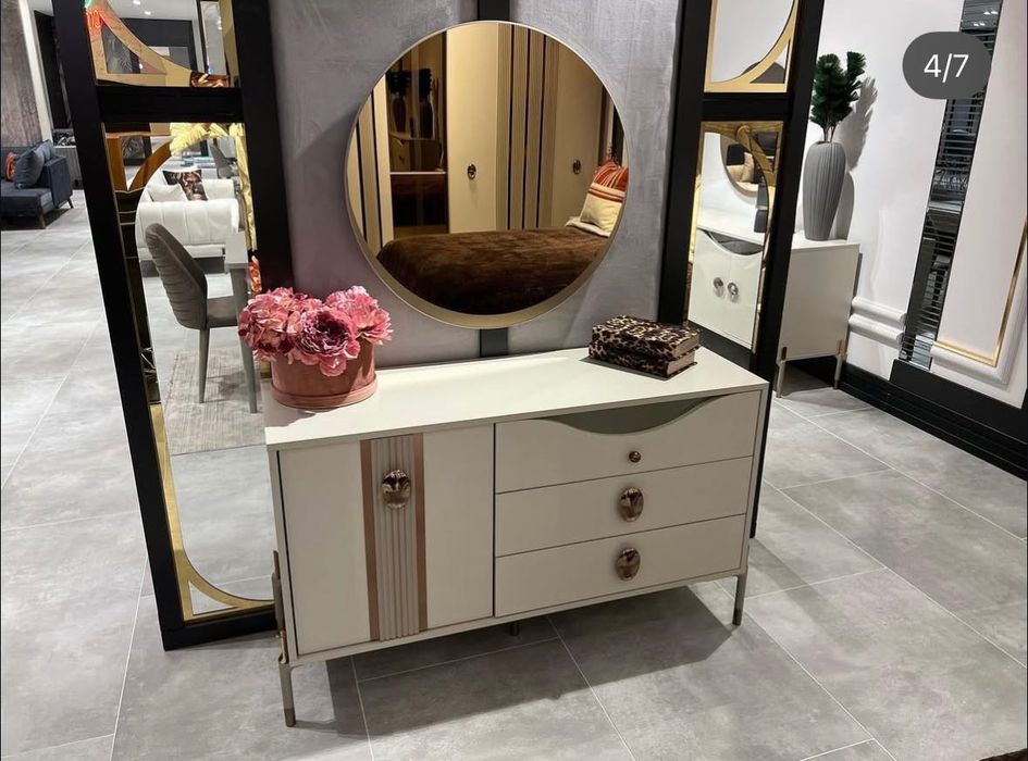 Спальный гарнитур