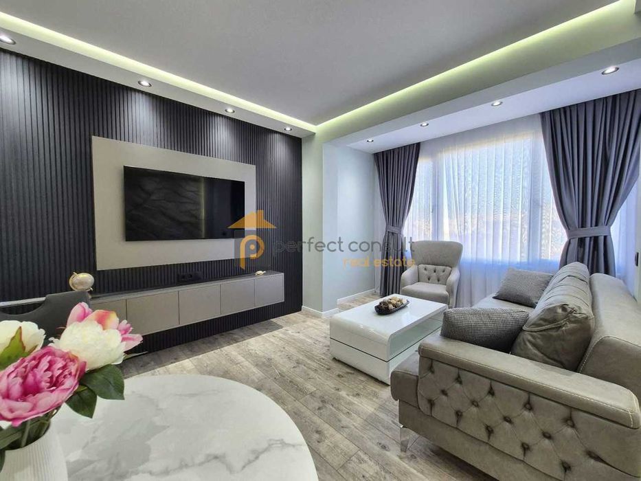 Тристаен Апартамент в Тракия