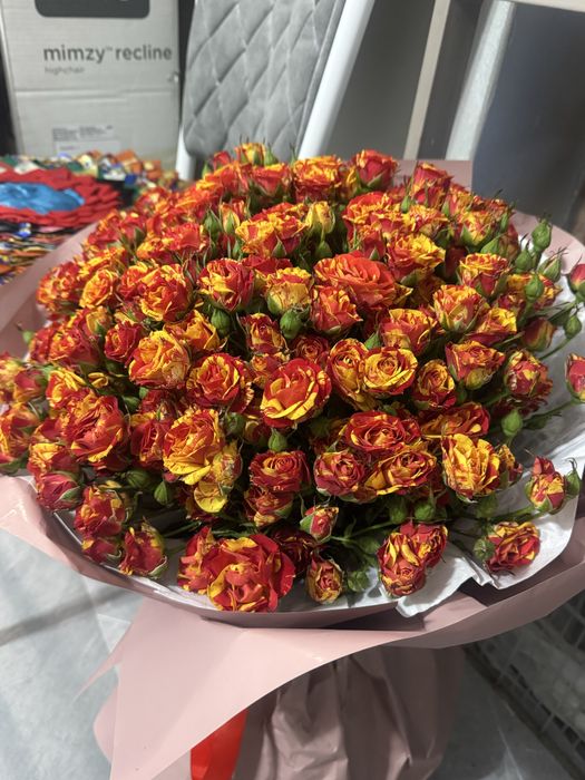 Продам цветы кустовые розы большой свежий букет