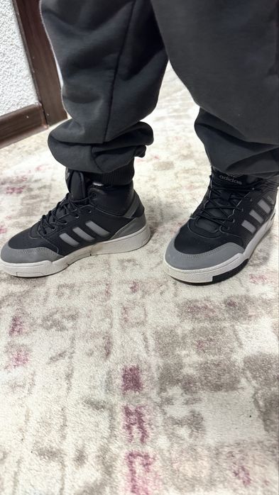 Детски кецове на Адидас 28 номер