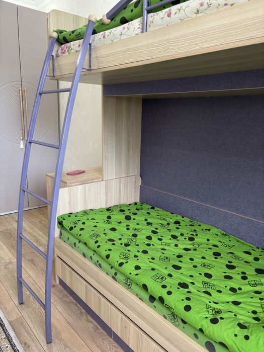 Кровать детский в отличном состояние